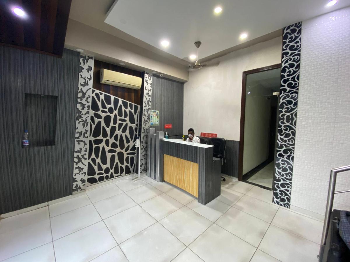 Hotel Palace Residency Near Lokmanya Tilak Terminus Мумбаи Экстерьер фото