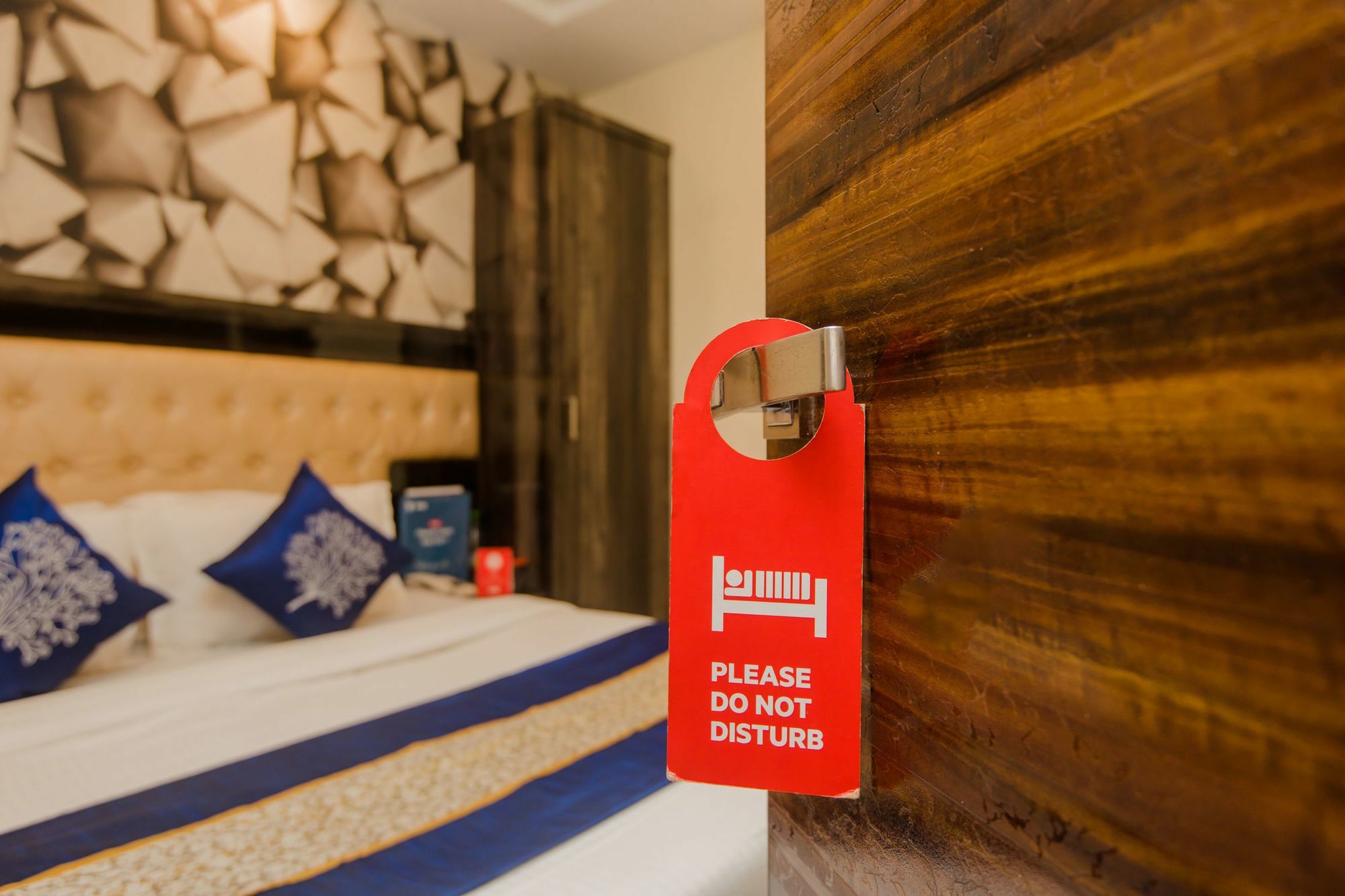 Hotel Palace Residency Near Lokmanya Tilak Terminus Мумбаи Экстерьер фото