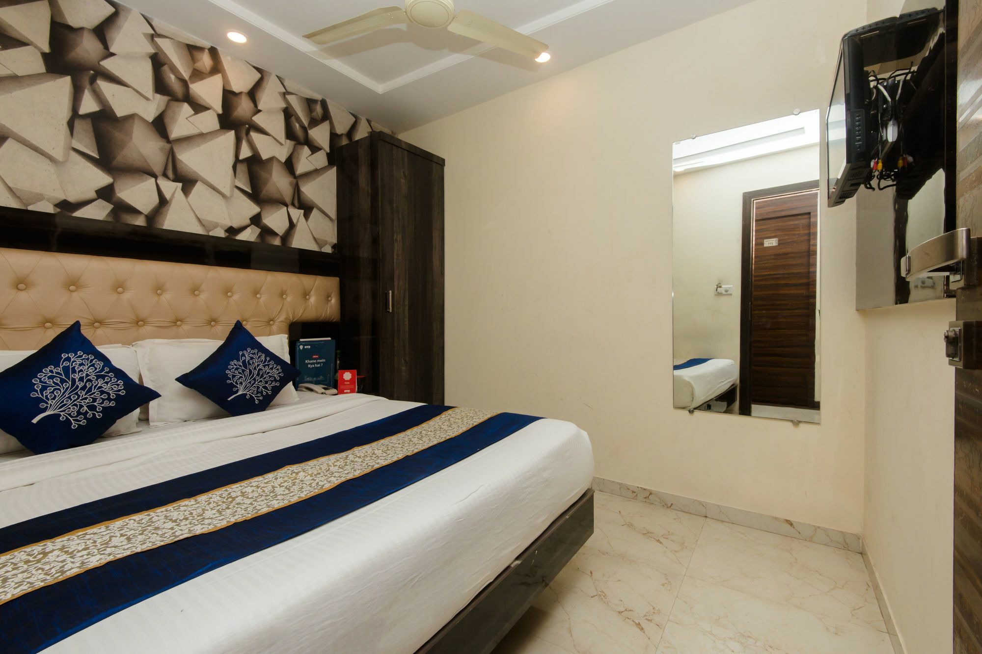 Hotel Palace Residency Near Lokmanya Tilak Terminus Мумбаи Экстерьер фото