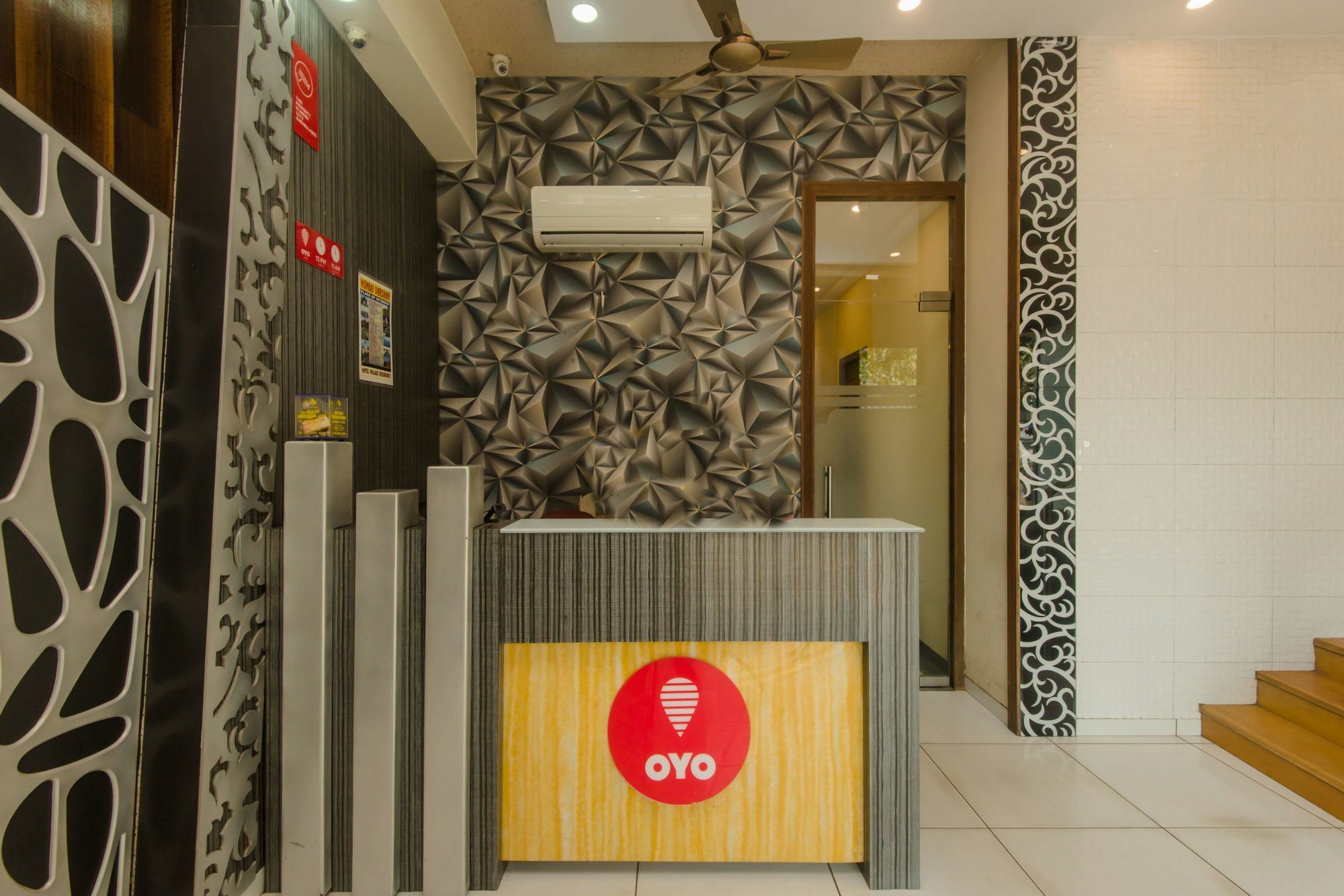 Hotel Palace Residency Near Lokmanya Tilak Terminus Мумбаи Экстерьер фото